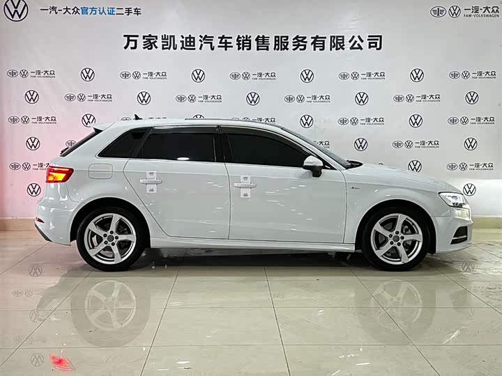 Audi A3 2020 Sportback 35 TFSI VI — фото 4