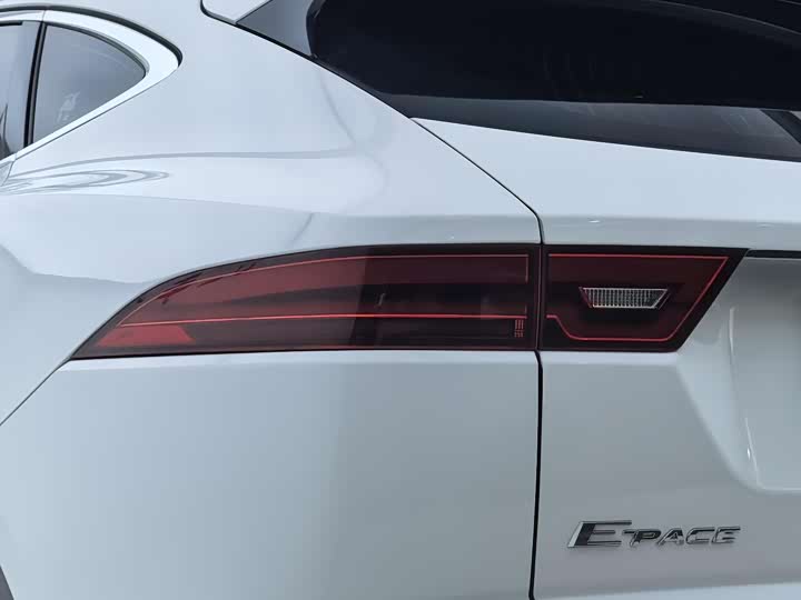 Jaguar E-PACE 2018 P 200 S V — фото 29