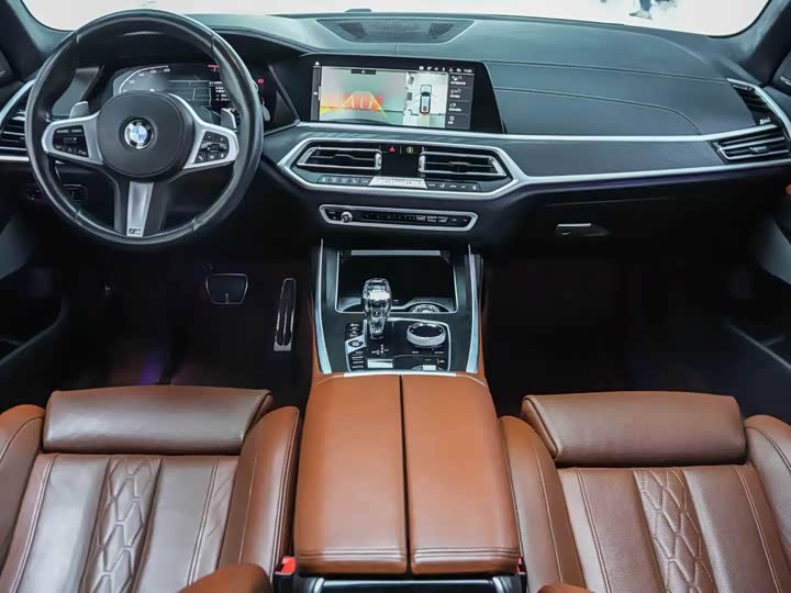 BMW X7 2019 x Drive 40i M — фото 10