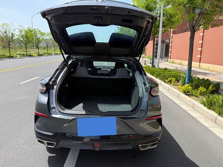 Changan UNI-T 2023 1.5 T Premium — фото 13