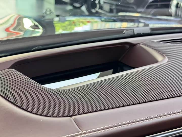 Maybach GLS 2022 GLS 600 4 MATIC — фото 19