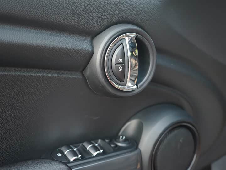 MINI Hatch — фото 18