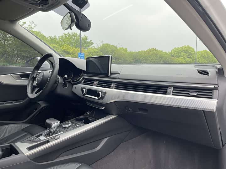 Audi A4L 40 TFSI стиль — фото 7