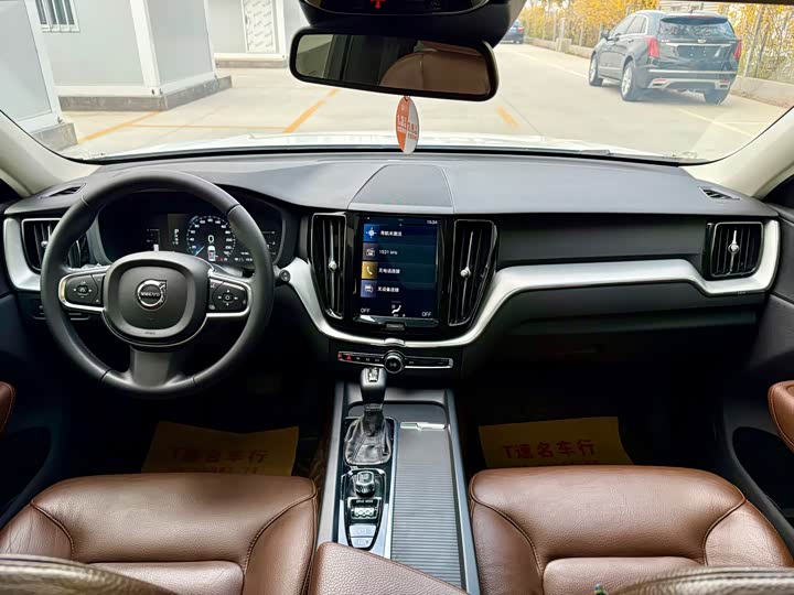 Volvo XC60 2020 T 5 4 WD — фото 23