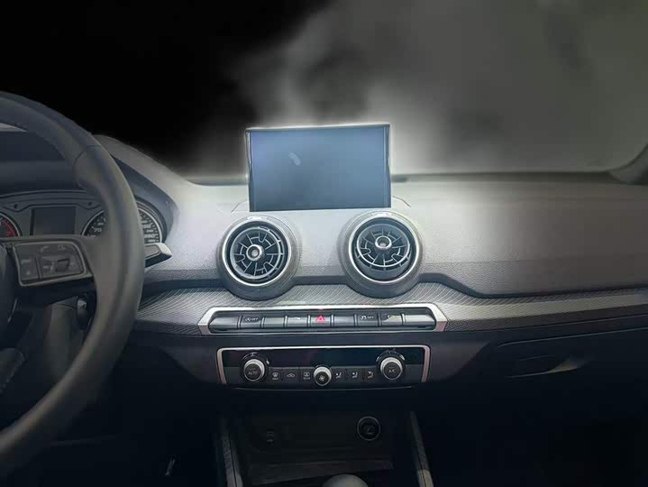 Audi Q2L 2021 35 TFSI — фото 10