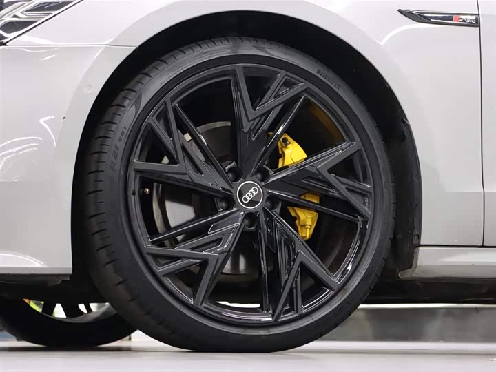 Audi A7L 2023 45 TFSI quattro S-line — фото 30
