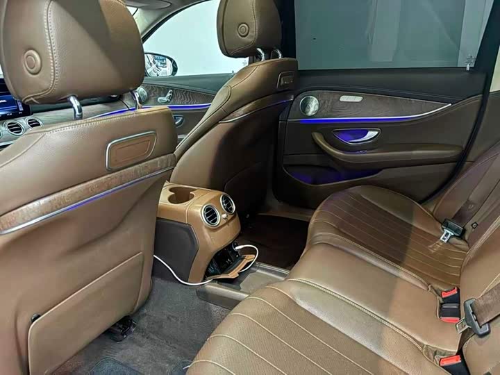 Mercedes-Benz E-Class 2018 E 200 L 4 MATIC — фото 6