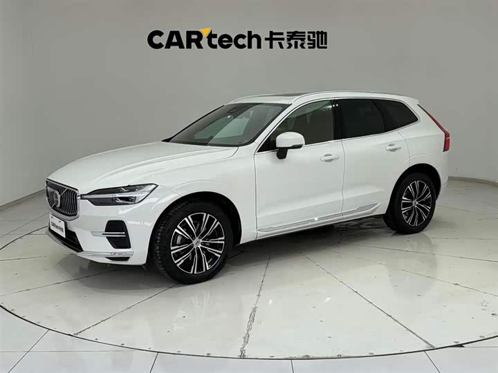 Volvo XC60 2022 B 5 4 WD — фото 1
