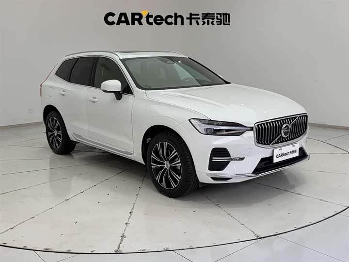 Volvo XC60 2022 B 5 4 WD — фото 4