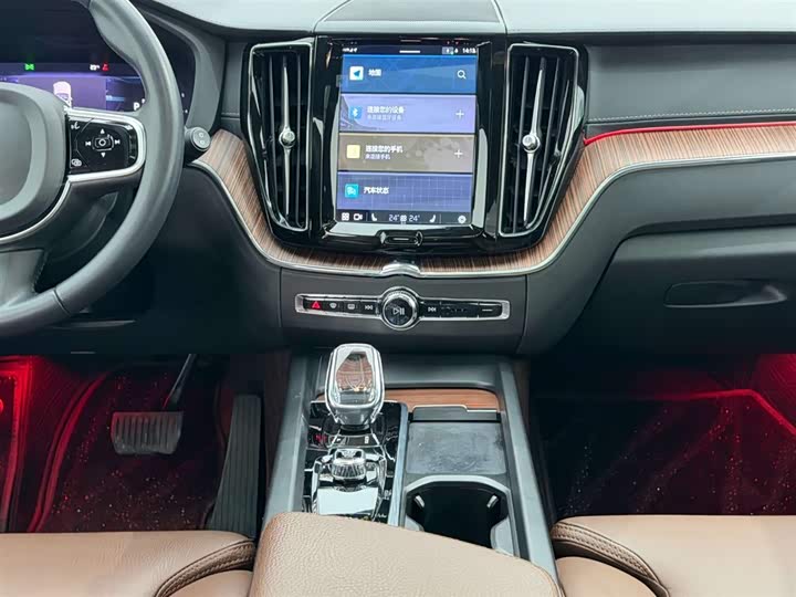 Volvo XC60 2022 B 5 4 WD — фото 25