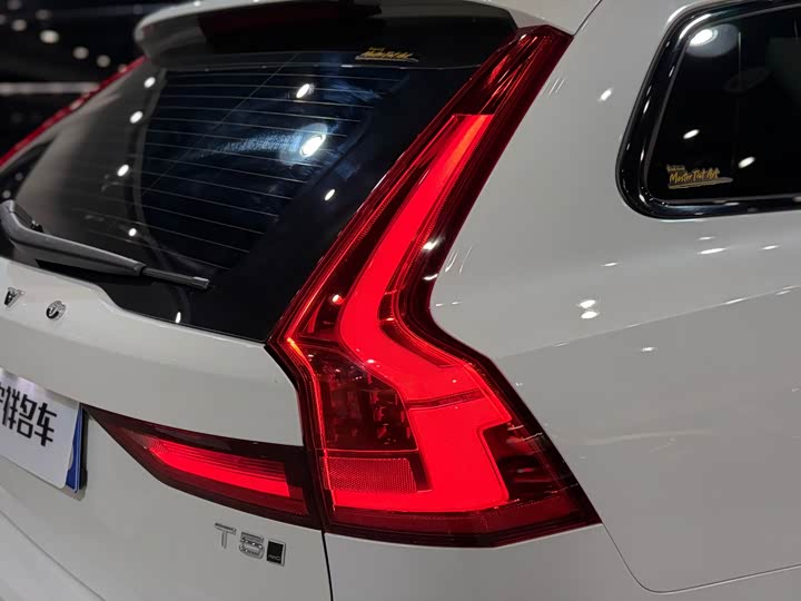 Volvo V90 2017 Cross Country T 5 AWD — фото 15