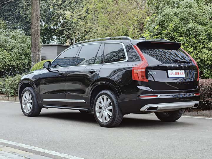 Volvo XC90 2018 T 5 — фото 3