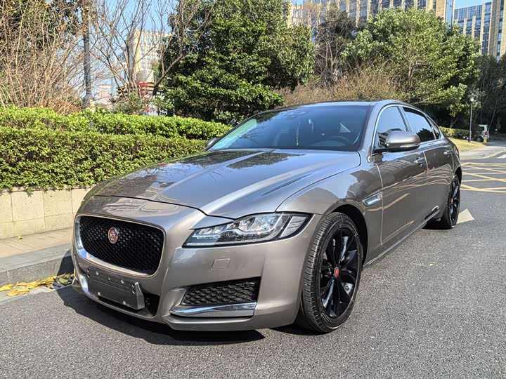 Jaguar XFL 2020 XFL 2.0 T P 250 2 WD — фото 1