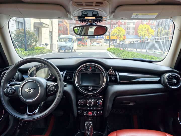 MINI Hatch — фото 16