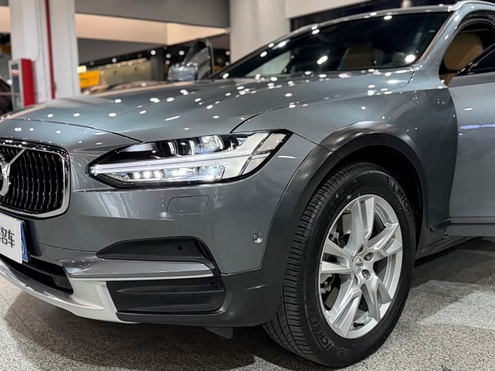 Volvo V90 2017 Cross Country T 5 AWD — фото 22