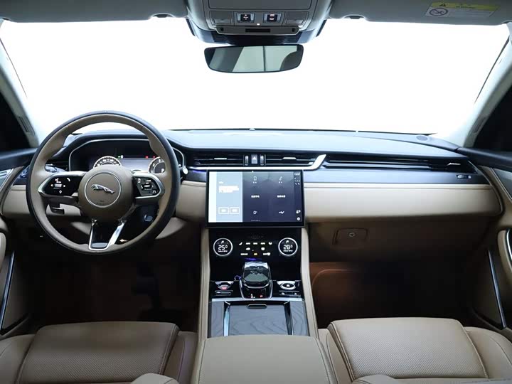 Jaguar XFL 2024 2.0 T P 250 2 WD — фото 13