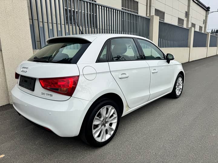 Audi A1 2014 30 TFSI Sportback — фото 8