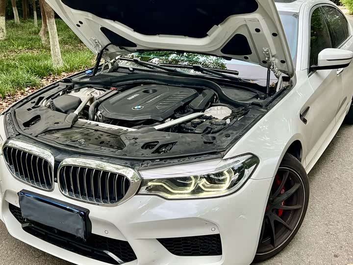 BMW 5 Series рестайлинг 540Li — фото 8