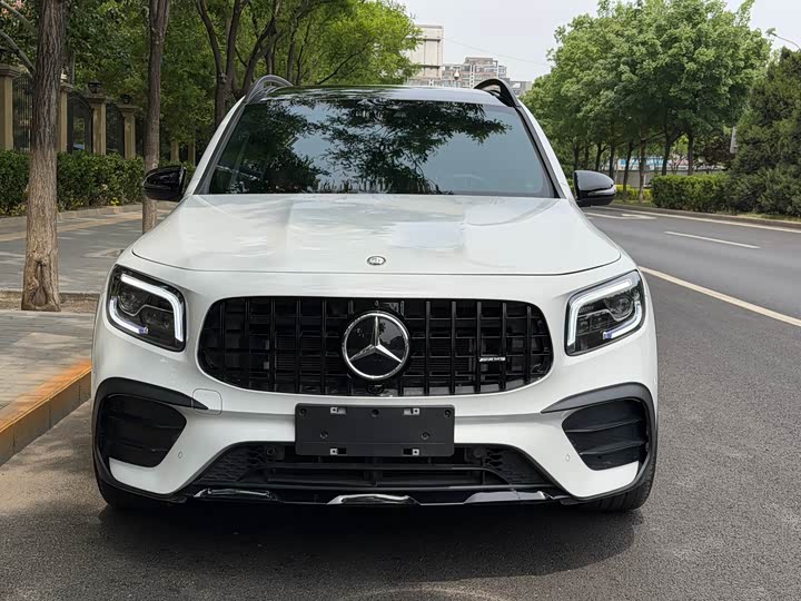 Mercedes-Benz GLB 2023 AMG GLB 35 4 MATIC — фото 2