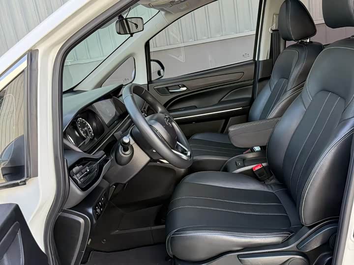 Trumpchi M6 2021 270 T DCT ( ) — фото 6