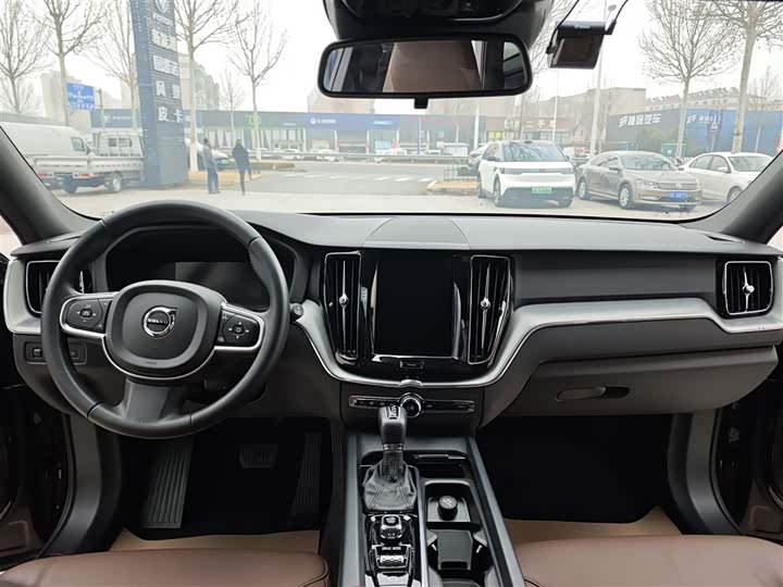 Volvo XC60 2021 T 5 4 WD — фото 12