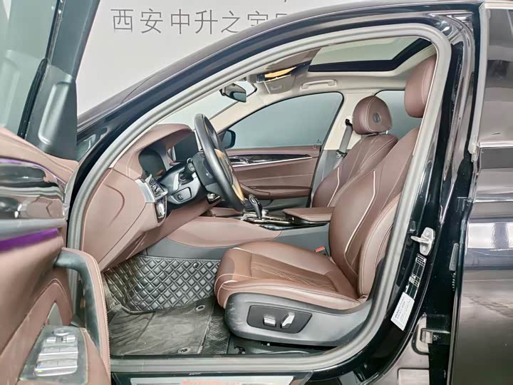 BMW 5-Series 2022 525 Li — фото 11