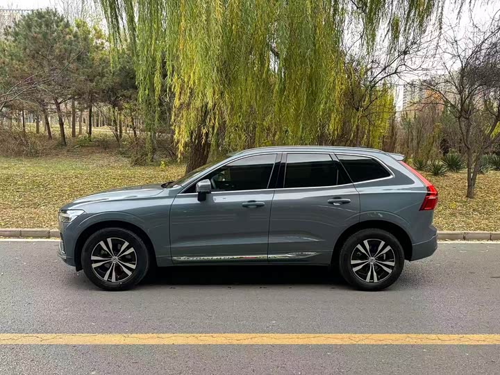 Volvo XC60 2024 B 5 4 WD — фото 3
