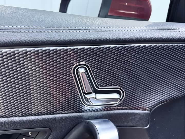Mercedes-Benz A-Class 2022 A 200 L — фото 11