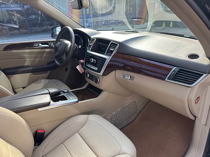 Mercedes-Benz M-Class 2015 ML 400 4 MATIC — фото 8