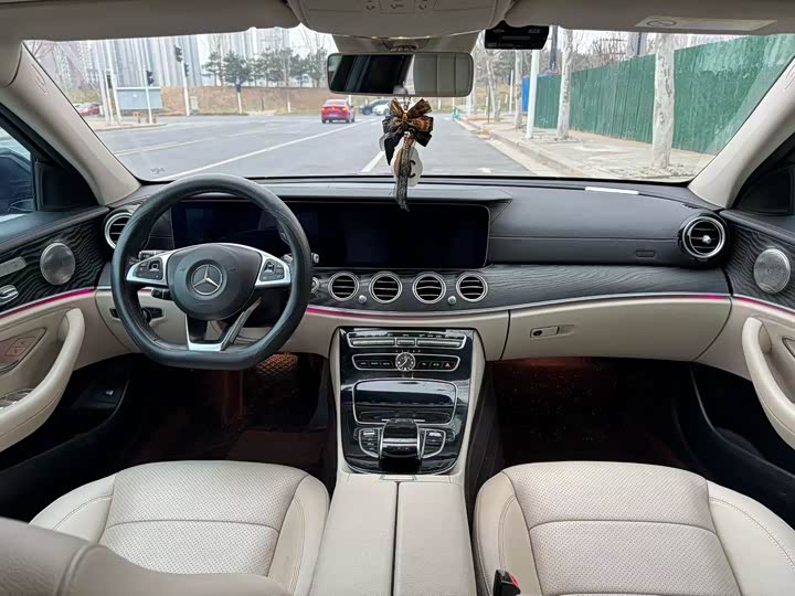 Mercedes-Benz E-Class 2017 E 300 L Luxury — фото 5