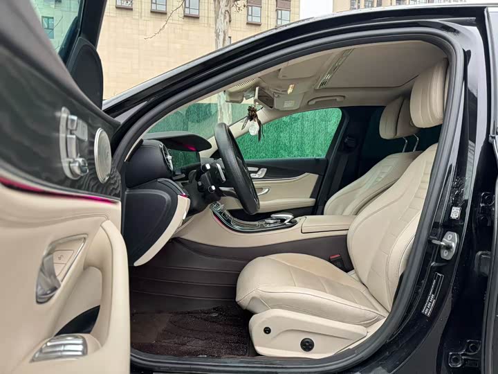Mercedes-Benz E-Class 2017 E 300 L Luxury — фото 4
