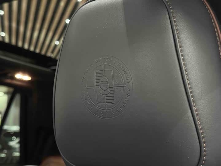 Lincoln Navigator — фото 14