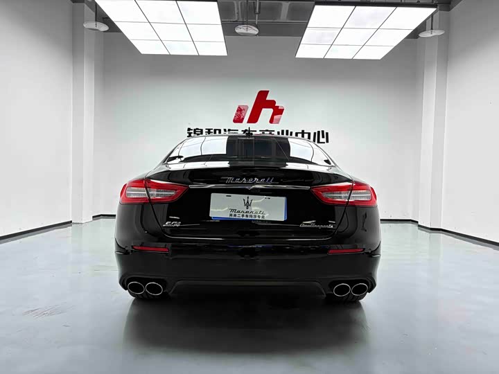 Maserati Quattroporte — фото 25