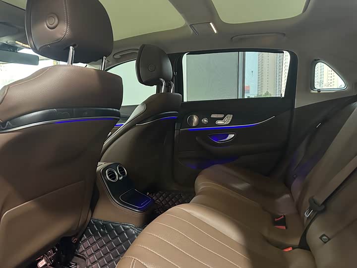 Mercedes-Benz E-Class 2023 E 300 L Luxury — фото 8
