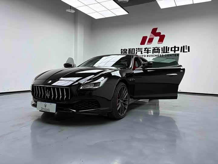 Maserati Quattroporte — фото 22