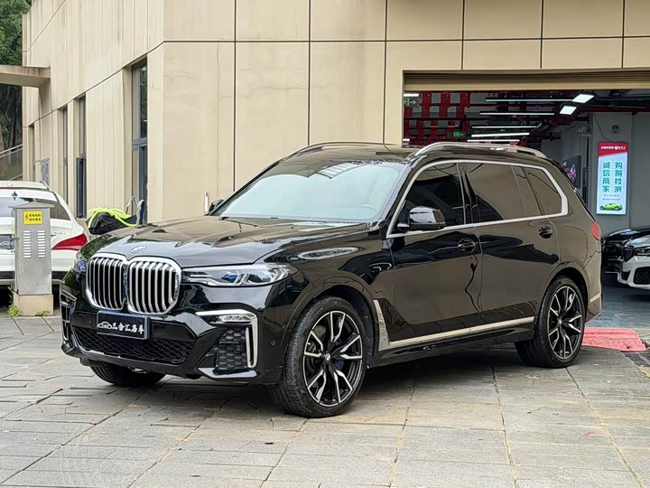 BMW X7 2020 x Drive 40i M — фото 1