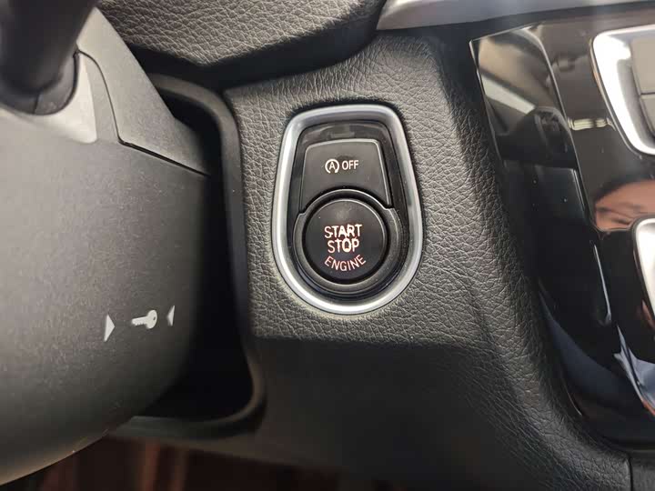 BMW 3-Series 2018 320 Li Leading — фото 22