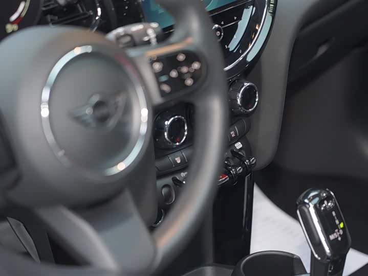 MINI Hatch — фото 13