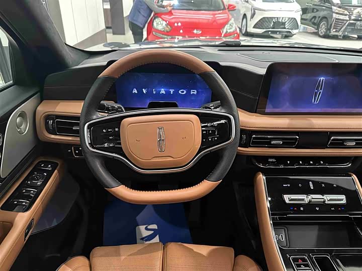 Lincoln Aviator — фото 11