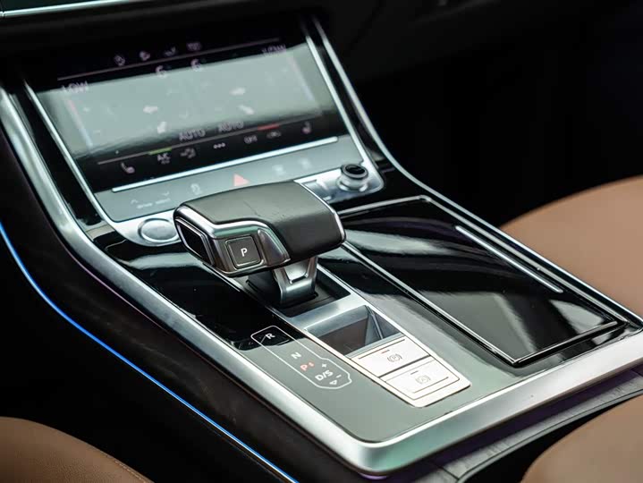 Audi Q7 2020 55 TFSI quattro S line Sport — фото 13