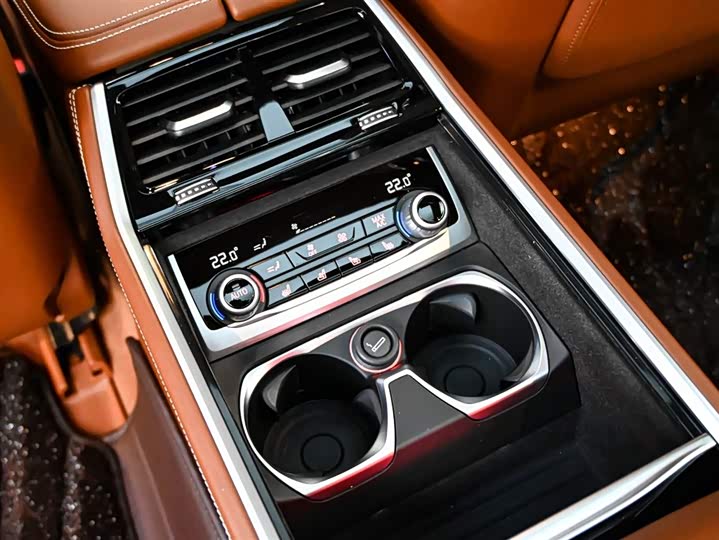BMW 7-Series 2018 740 Li x Drive M — фото 40