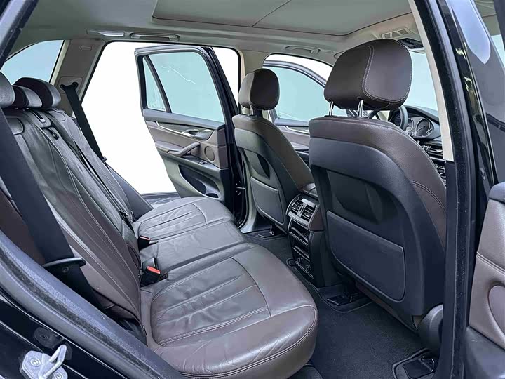 BMW X5 2014 x Drive 35i Leading — фото 9