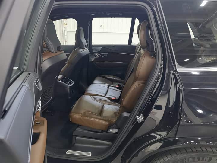 Volvo XC90 Hybrid 2024 T 8 7 — фото 15