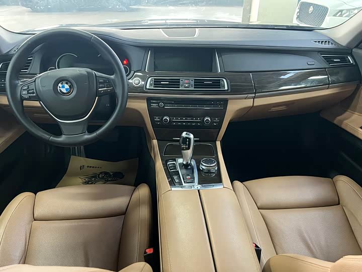 BMW 7 Series 730Li люкс — фото 8