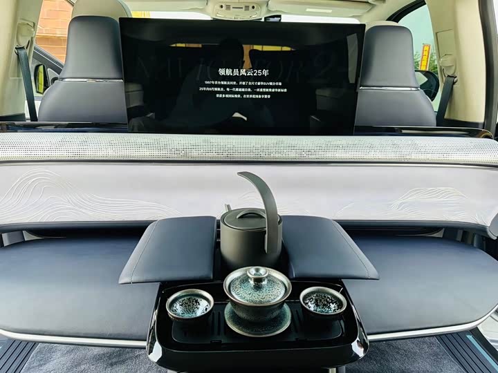 Lincoln Navigator — фото 17