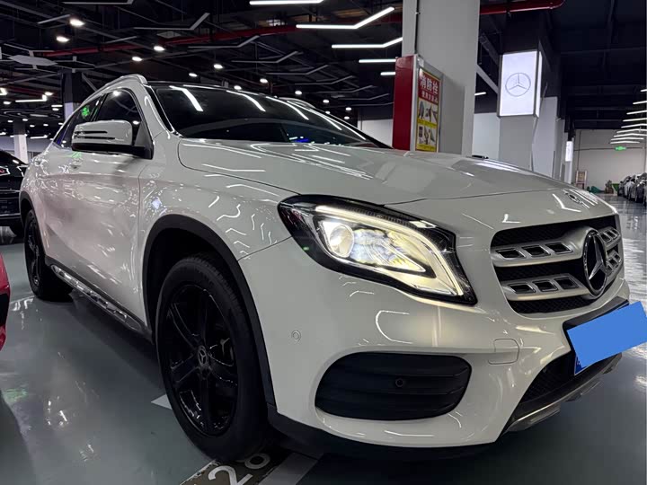 Mercedes-Benz GLA 200 стиль — фото 3