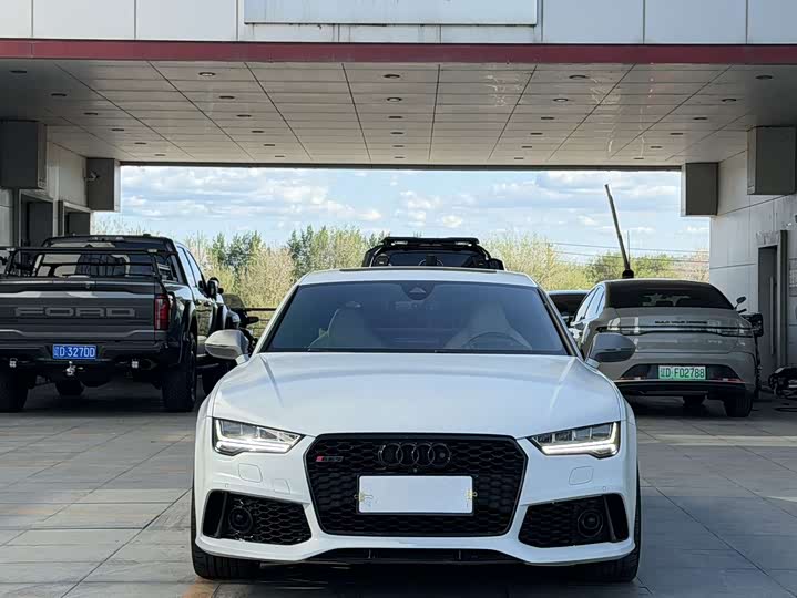 Audi RS7 2016 RS 7 4.0 T Sportback performance — фото 2