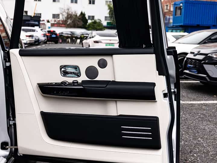 Rolls-Royce Phantom — фото 16
