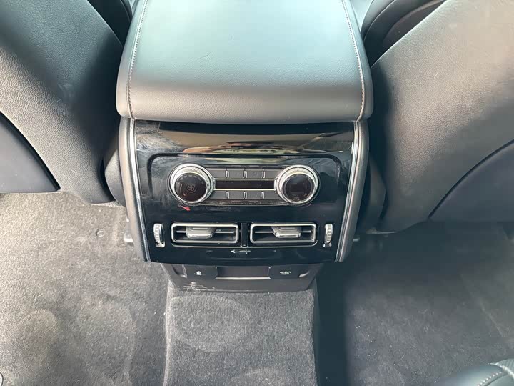 Lincoln Aviator — фото 17