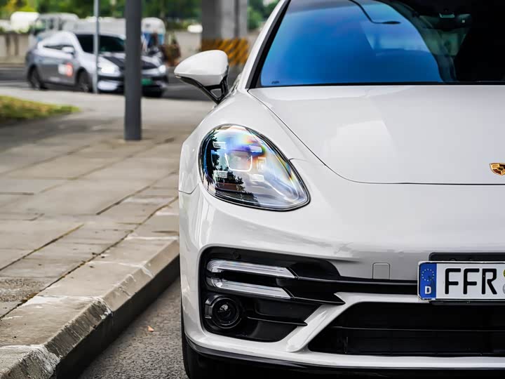 Porsche Panamera 2017 Panamera 3.0 T — фото 15